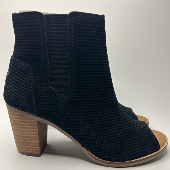 Tom’s Majorca Black Suede Boho Peep Toe Block Heel Bootie Size 7.5 - Picture 10 of 10